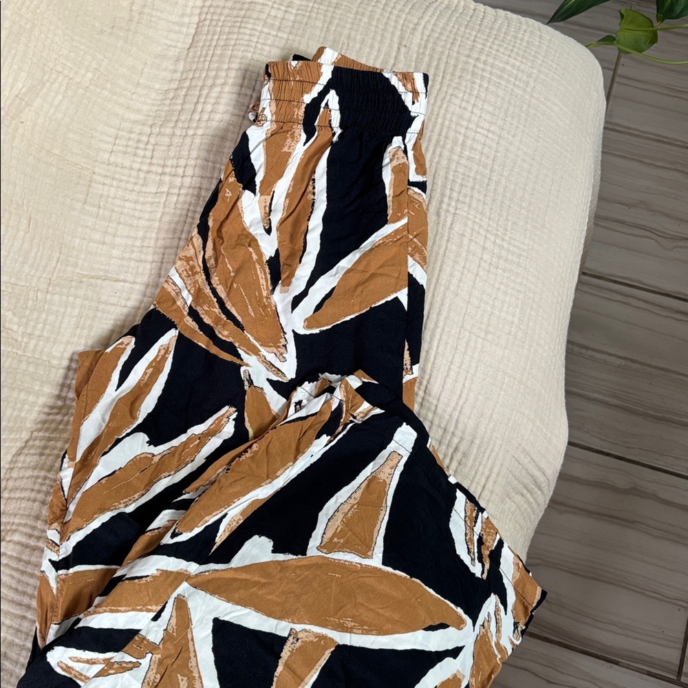 Leaf Print Black and Brown Pants